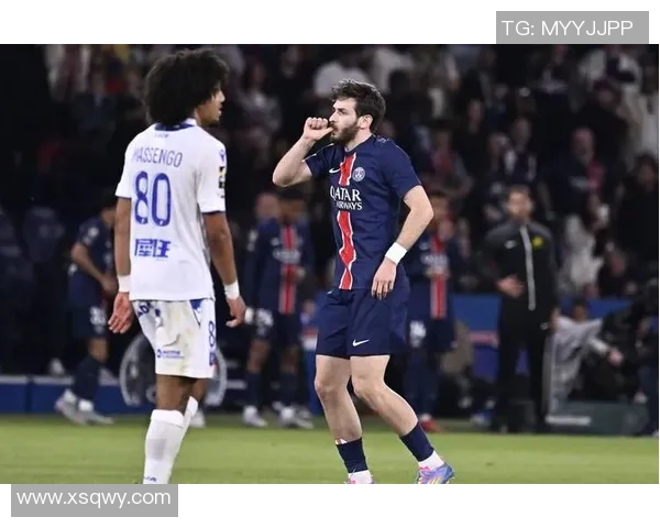 英超激战巴黎圣日耳曼逆转利物浦神扑时刻引发全场欢呼与数据分析