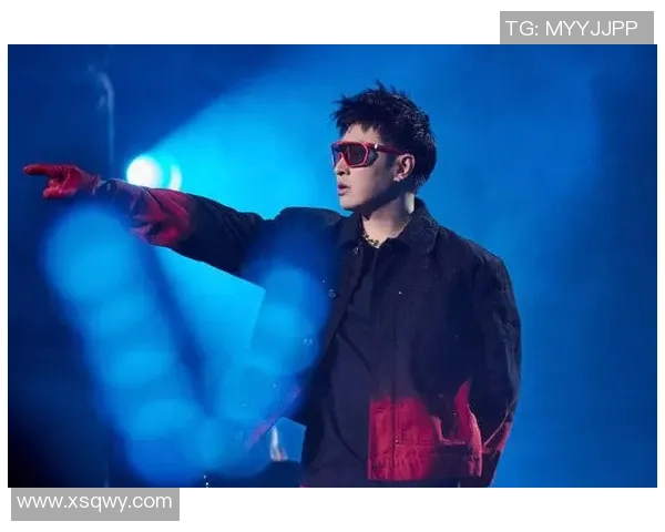 姚明与潘玮柏的跨界合作揭秘：体育与音乐的完美融合之旅