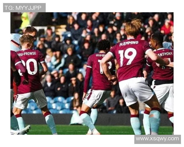 友谊赛惊现冷门利物浦3-0战胜曼城乌龙球引爆全场气氛